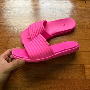 Women’s Pink Crocs Sandals